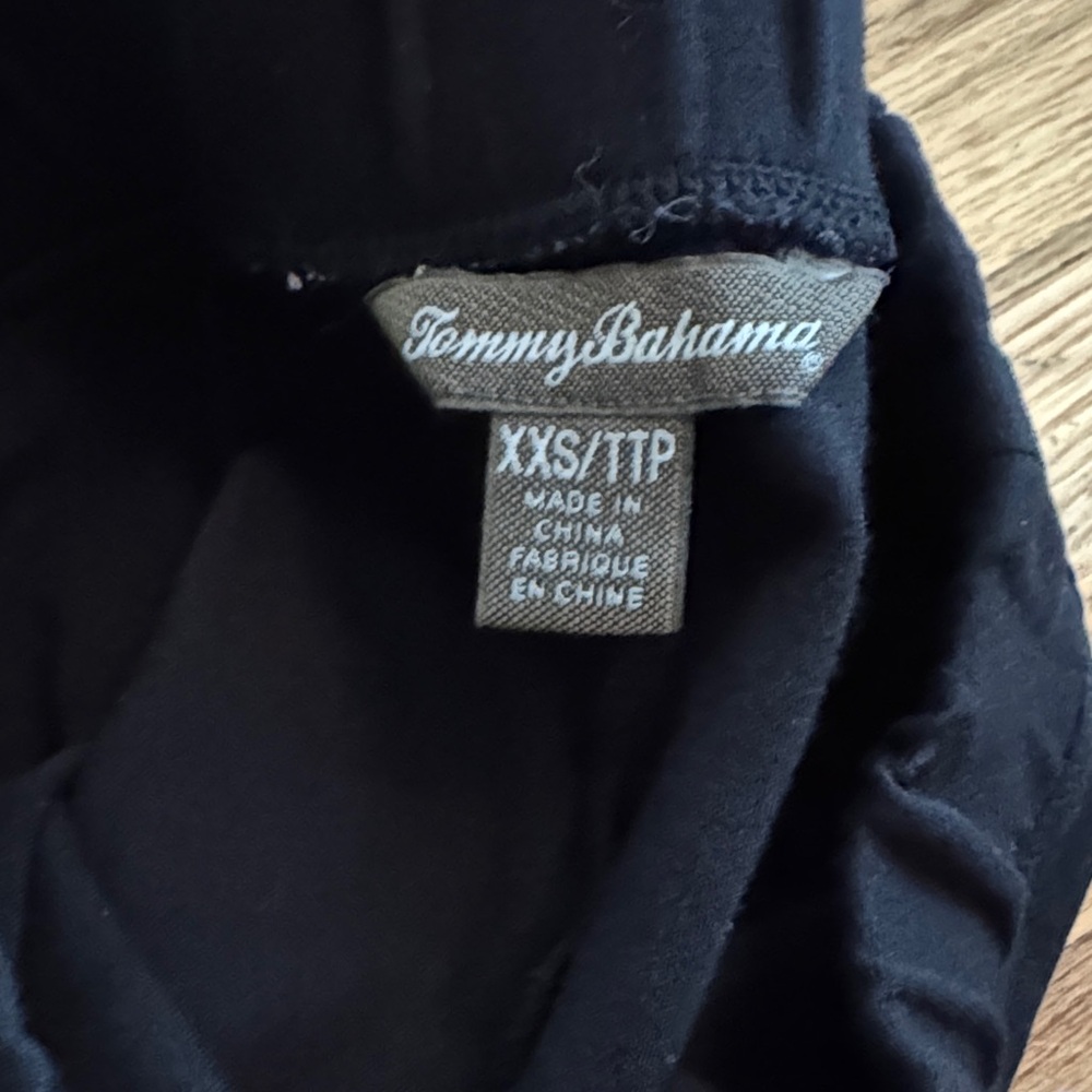 Tommy Bahama Black Leggings - Picture 3 of 3
